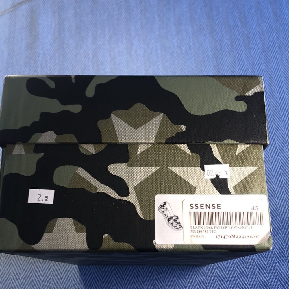 Valentino camo Shoe Box  length 13 5/8” X w 7 5/8  X h 5”, Excellent Condition - Picture 6 of 12